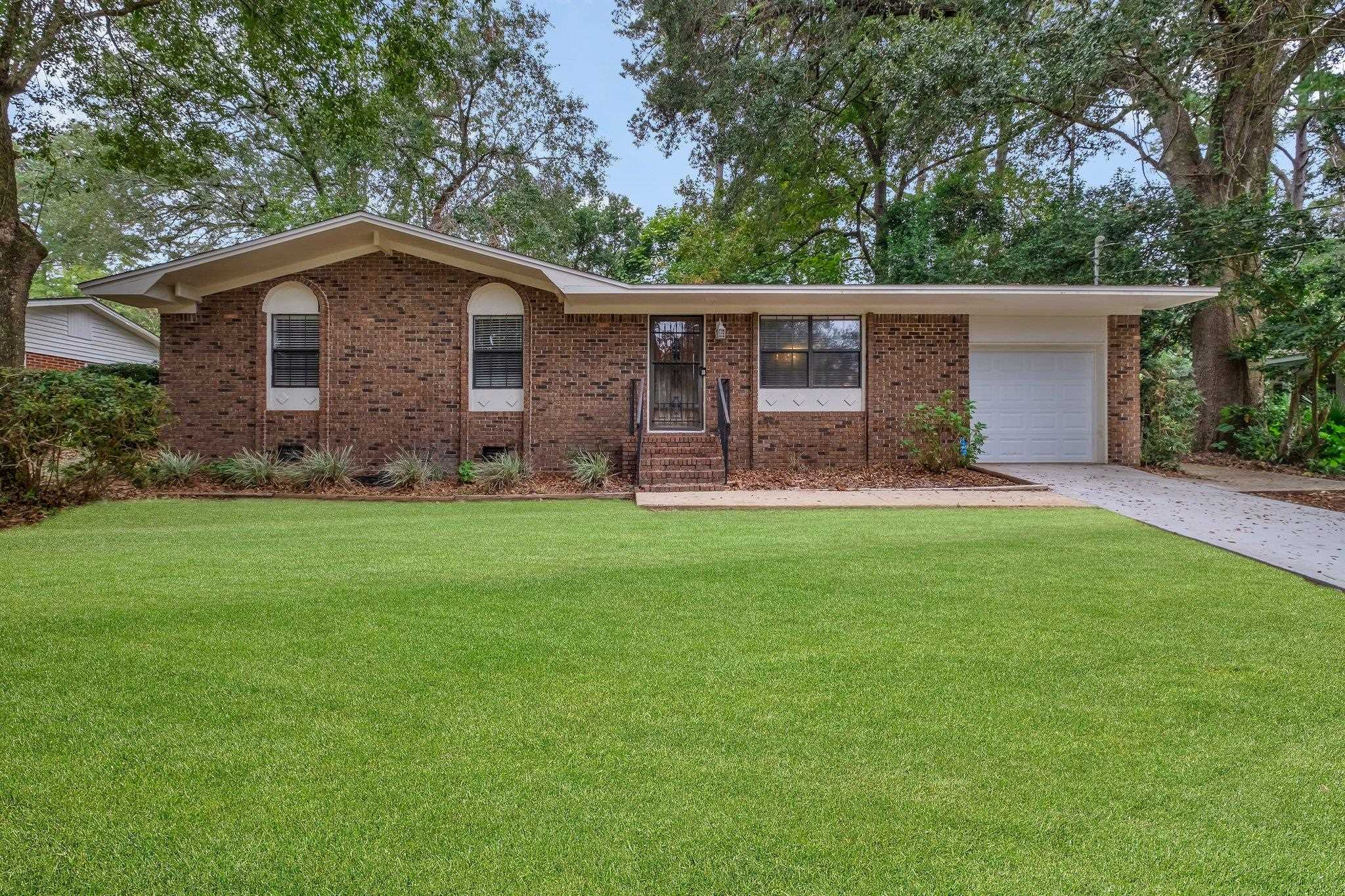 Property Photo:  1118 Rosewood Drive  FL 32301 