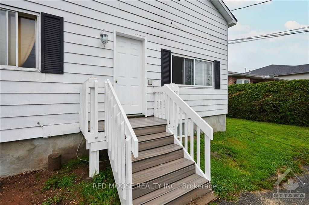 Property Photo:  1416 Belcourt Blvd  ON K1C 1M2 