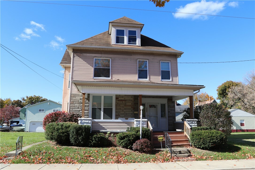 Property Photo:  109, 111 & 117 N Crawford Ave  PA 16101 