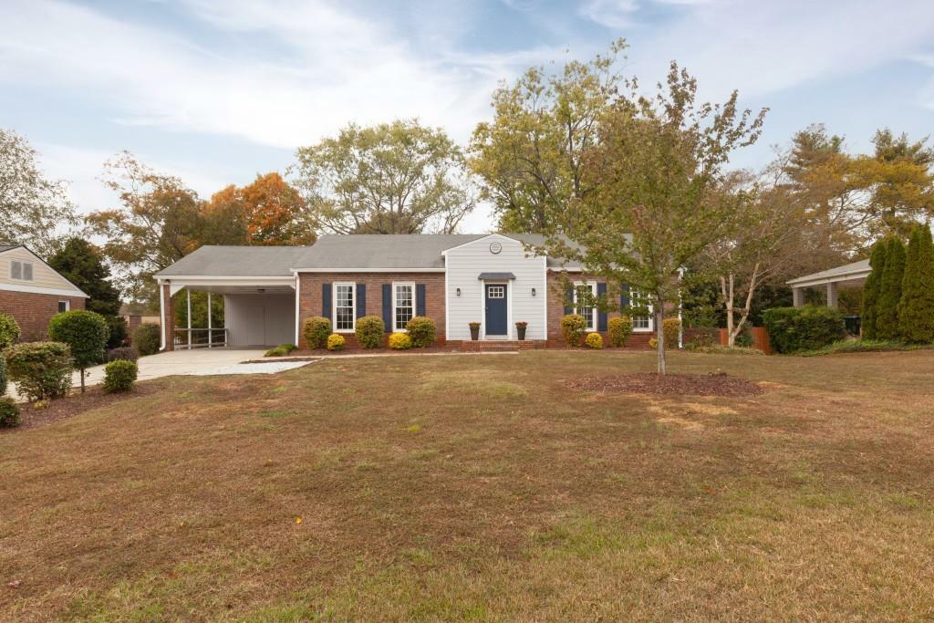 Property Photo:  940 Grimes Bridge Road  GA 30075 