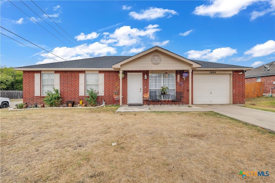 Property Photo:  1604 E Downs Avenue  TX 76501 