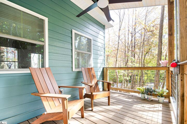 Property Photo: 5 Sunrise Drive SC 29635