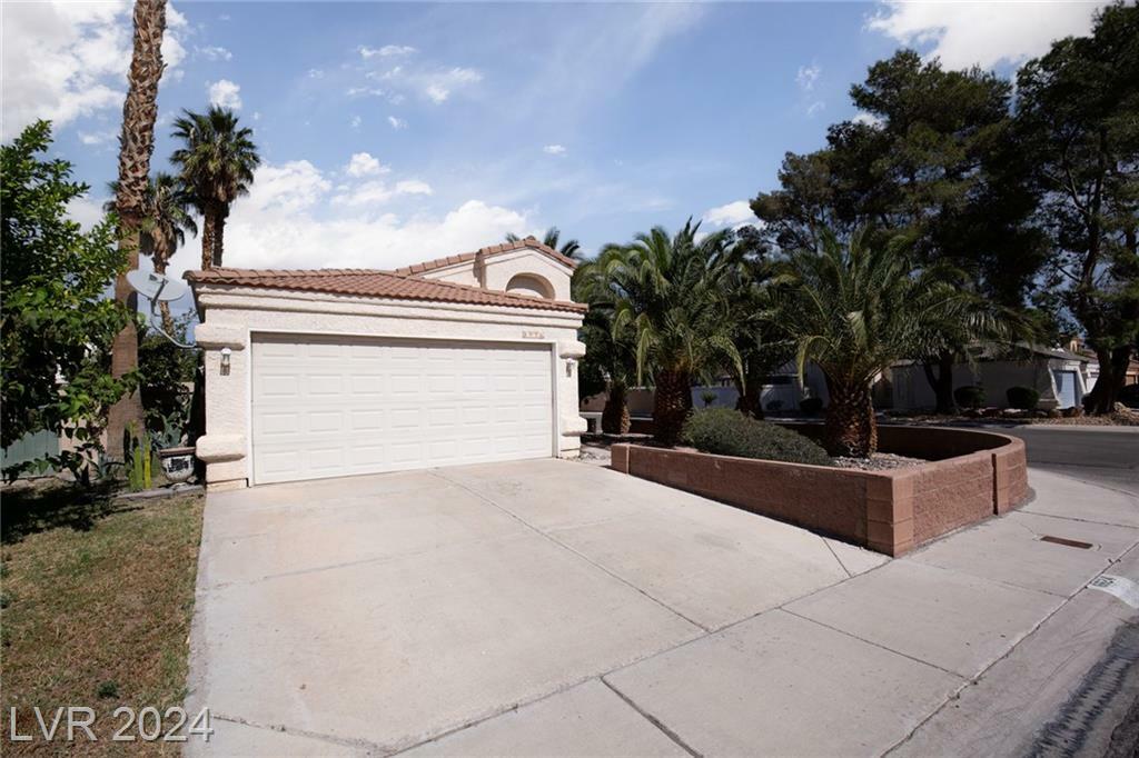 Property Photo:  6624 Chardonay Way  NV 89108 