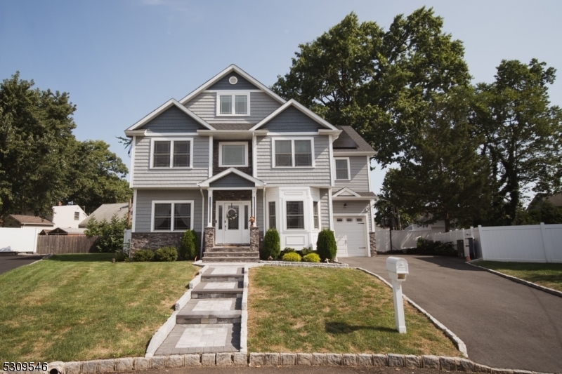 Property Photo:  7 Cornell Cir  NJ 07066 