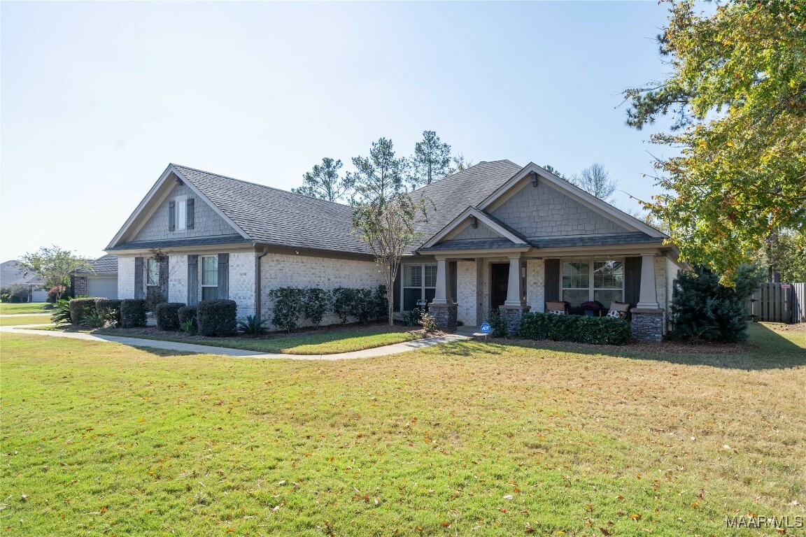 Property Photo:  9399 Crescent Lodge Circle  AL 36064 