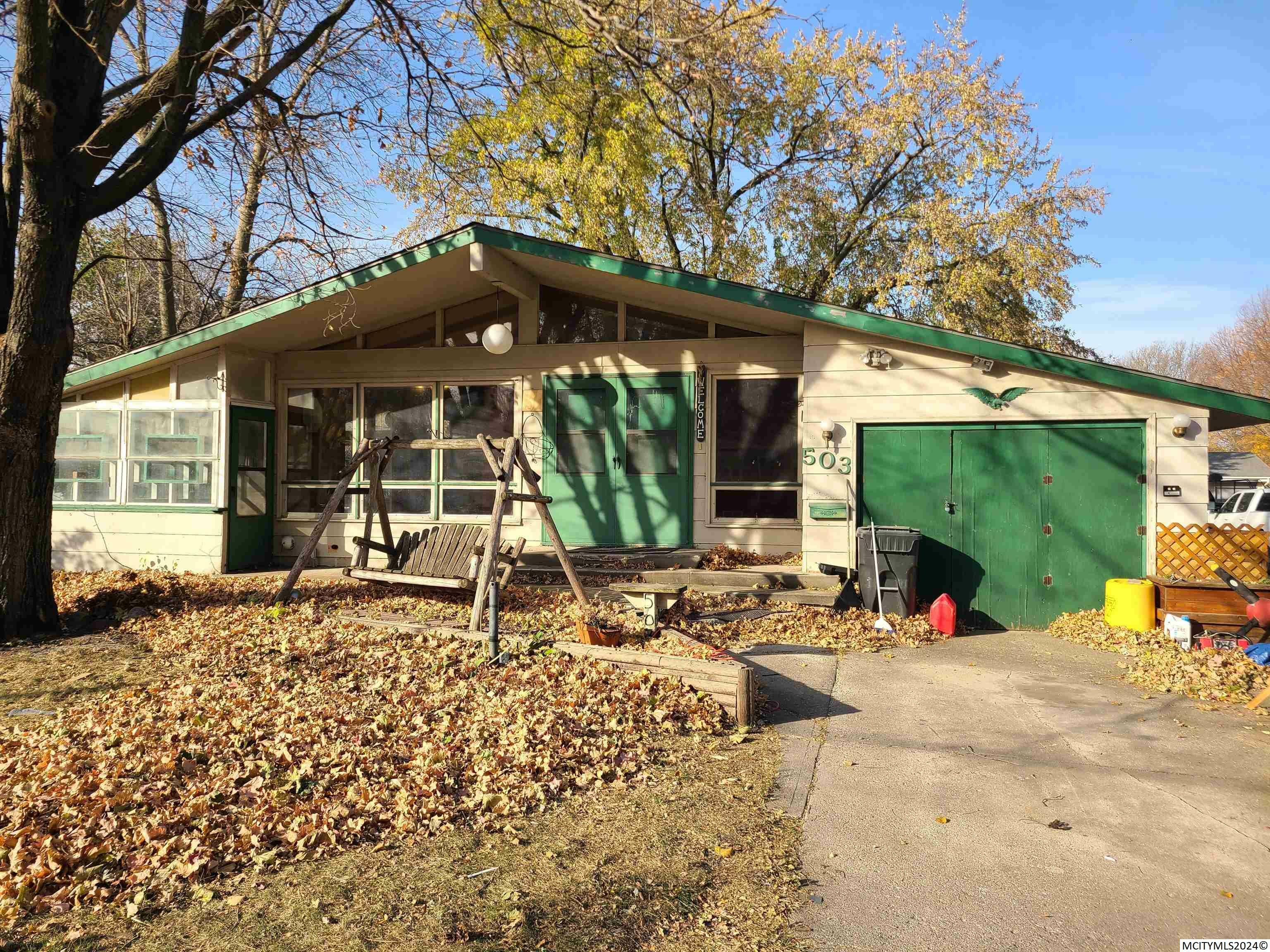 Property Photo:  503 3rd Ave NE  IA 50421 