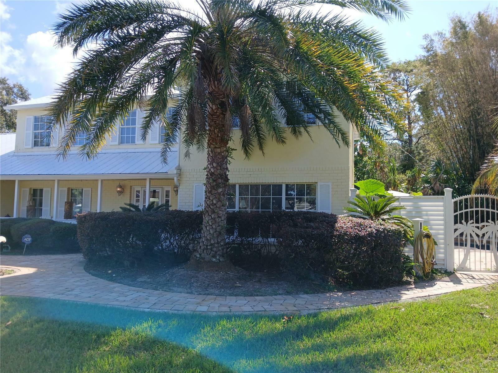 Property Photo:  15733 Tower View Drive  FL 34711 