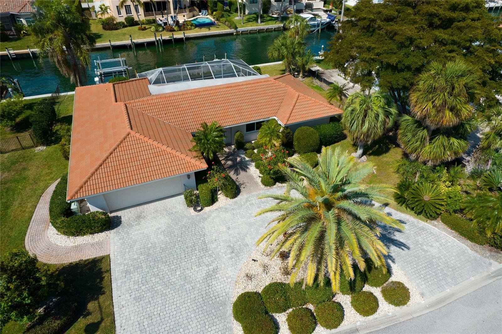 Property Photo:  521 Putting Green Lane  FL 34228 