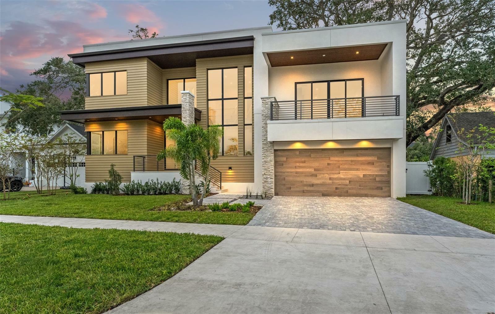 Property Photo: 496 Severn Avenue FL 33606