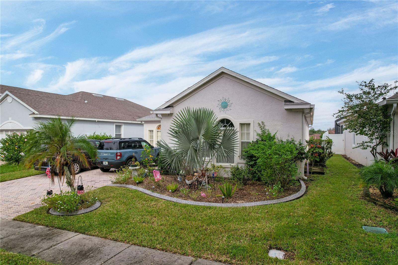 Property Photo:  1150 N Hampton Drive  FL 33897 