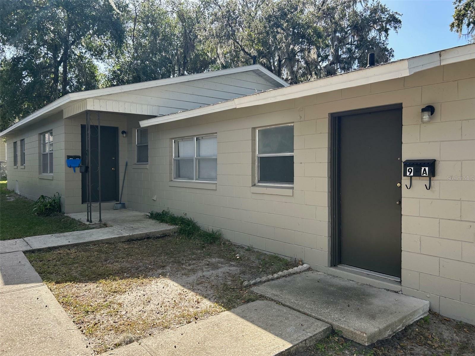 Property Photo:  1119 W Line Street  FL 34748 