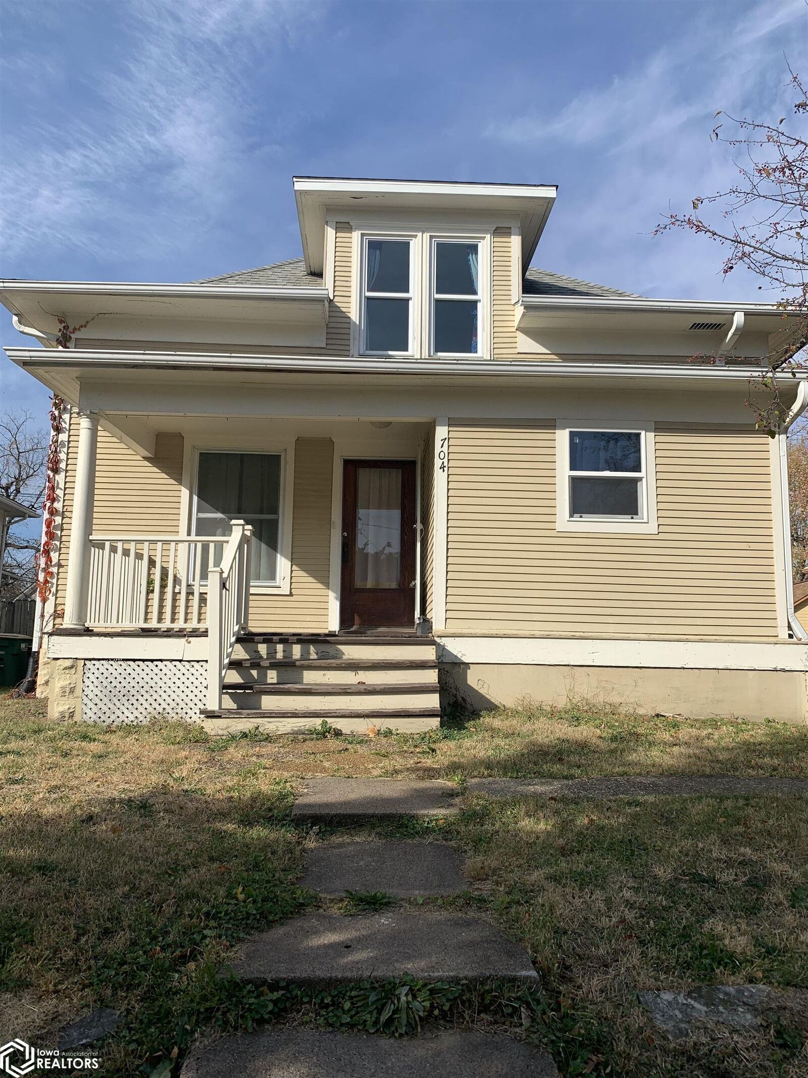 Property Photo:  704 S 2nd Street  IA 52556 