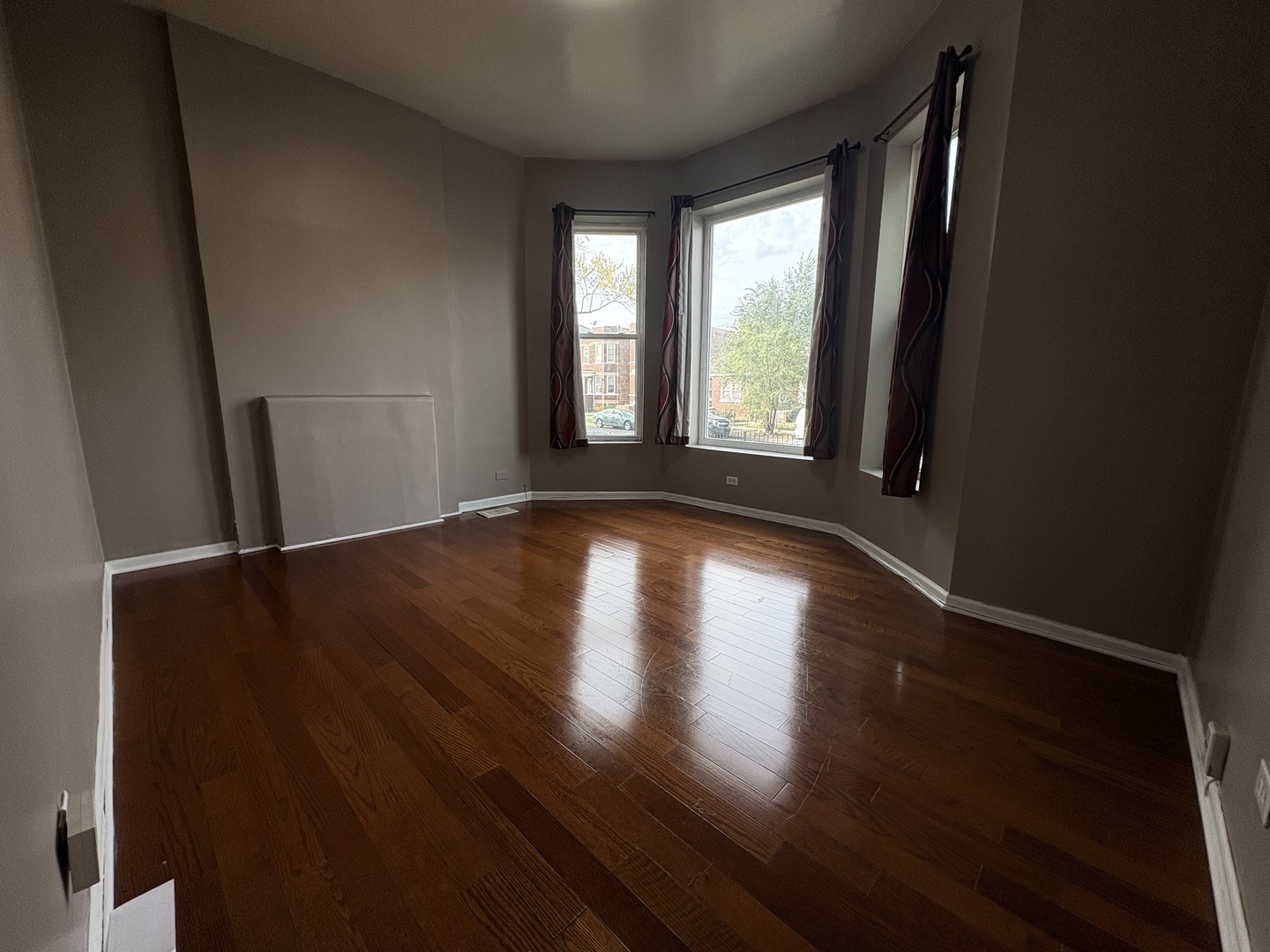 Property Photo:  6729 S Saint Lawrence Avenue 1  IL 60637 