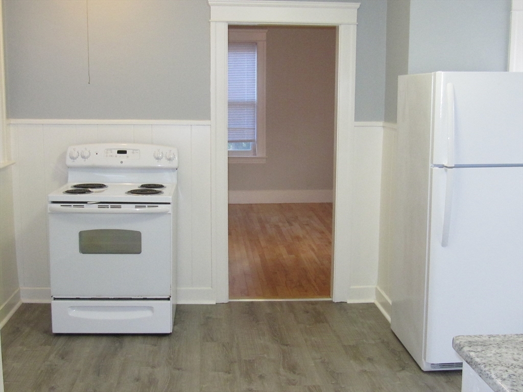 Property Photo:  323 Lincoln Street 2R  MA 01605 