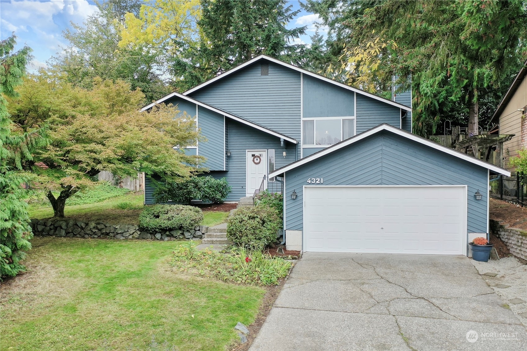 Property Photo:  4321 S 263rd Street  WA 98032 