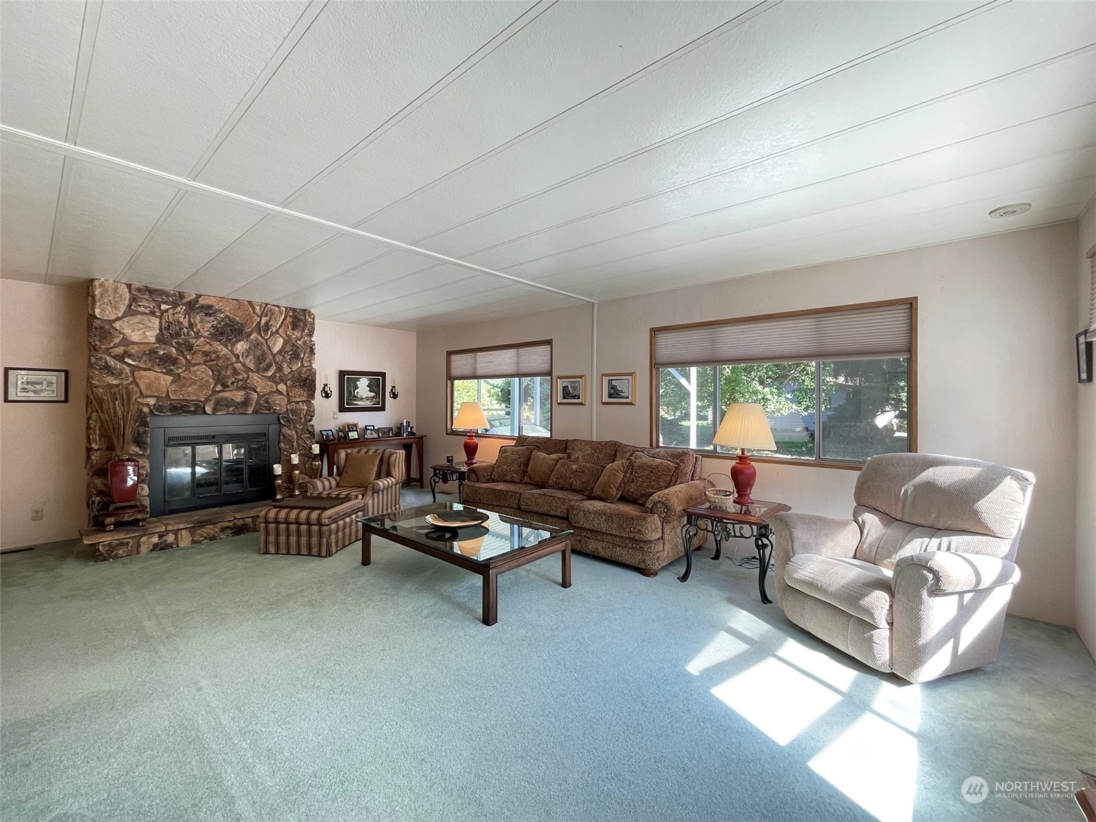 Property Photo:  121 Ivy Lane  WA 98362 