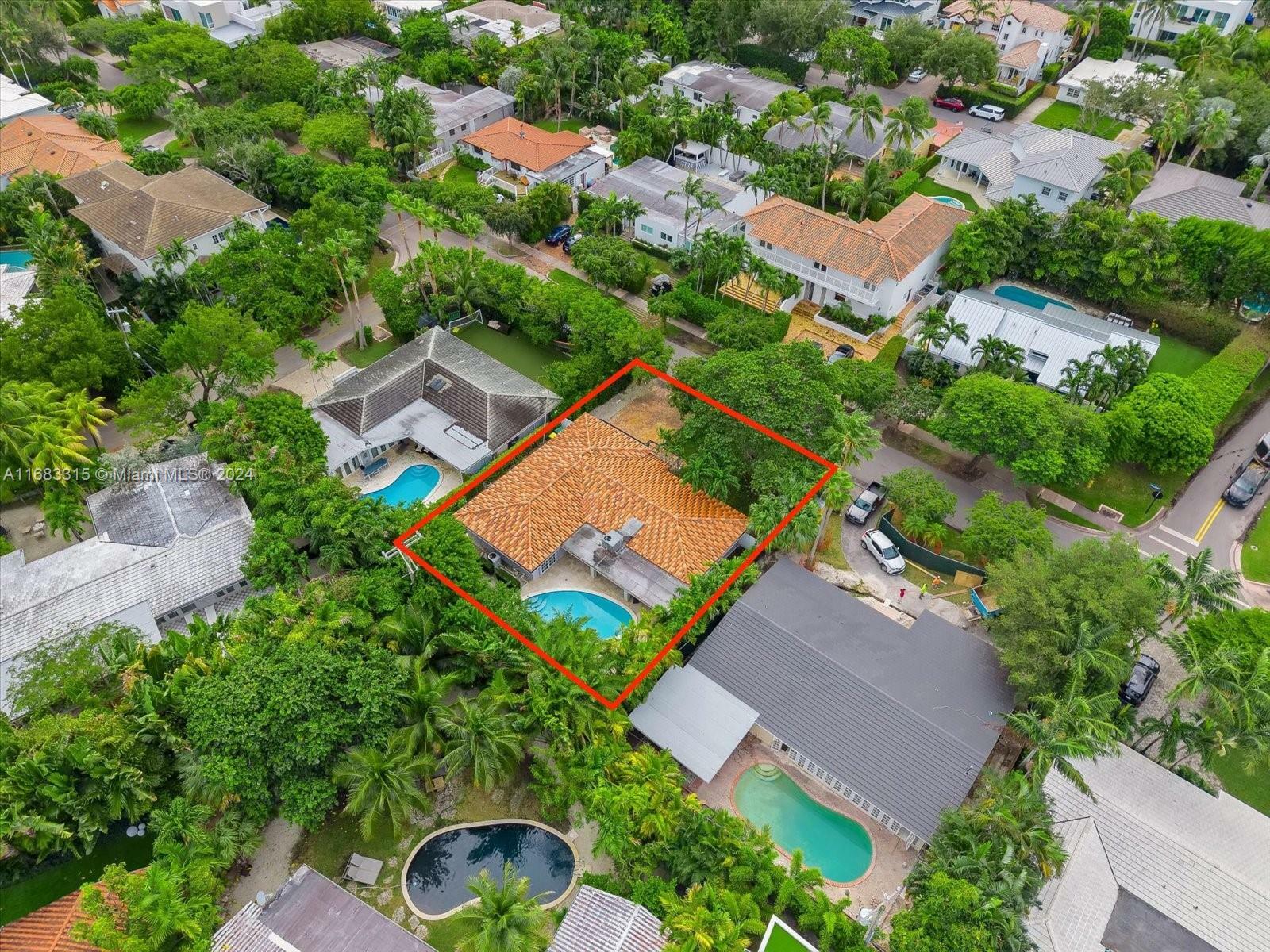 Property Photo: 361 W Heather Dr FL 33149