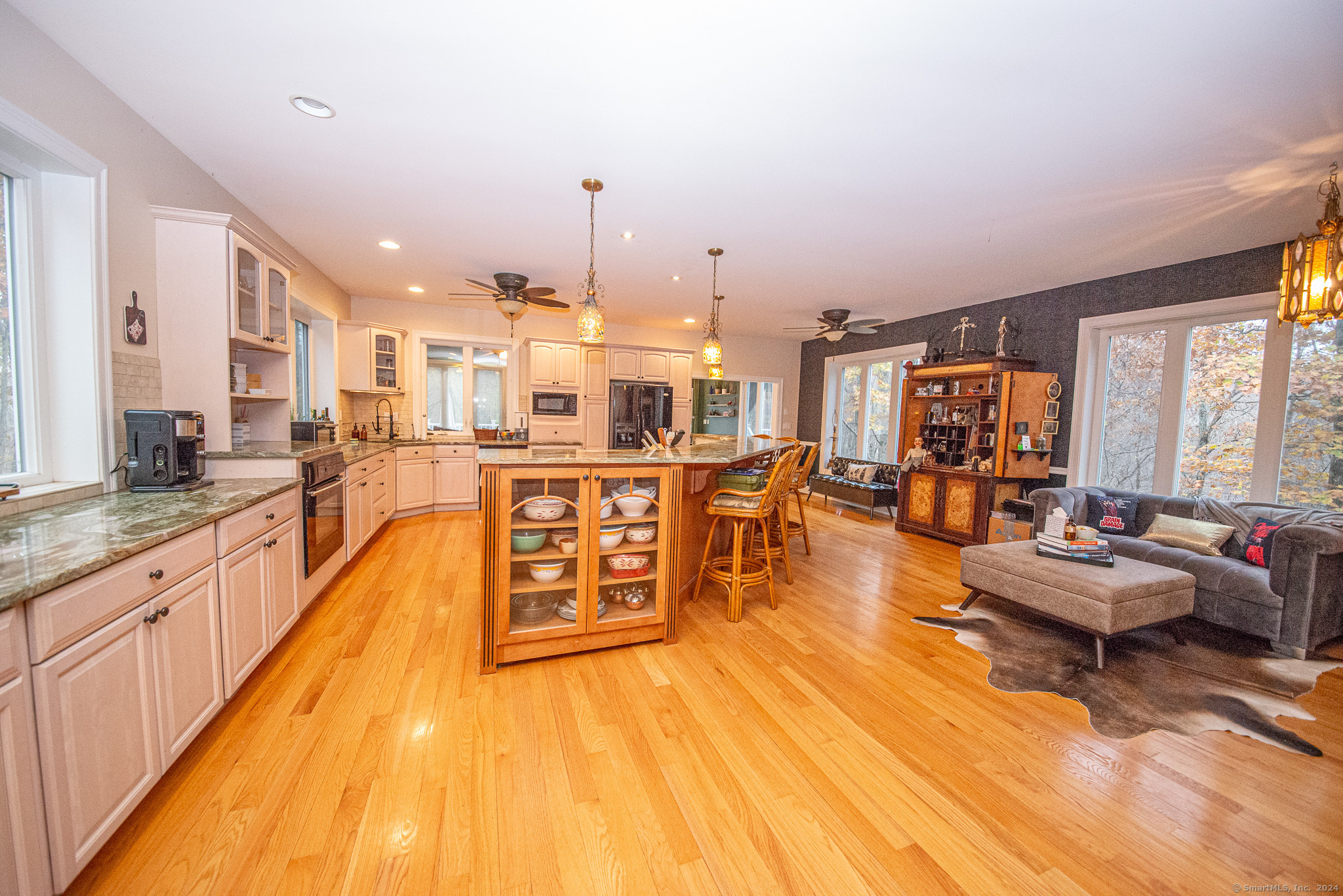 Property Photo:  33 Laurel Lane  CT 06447 