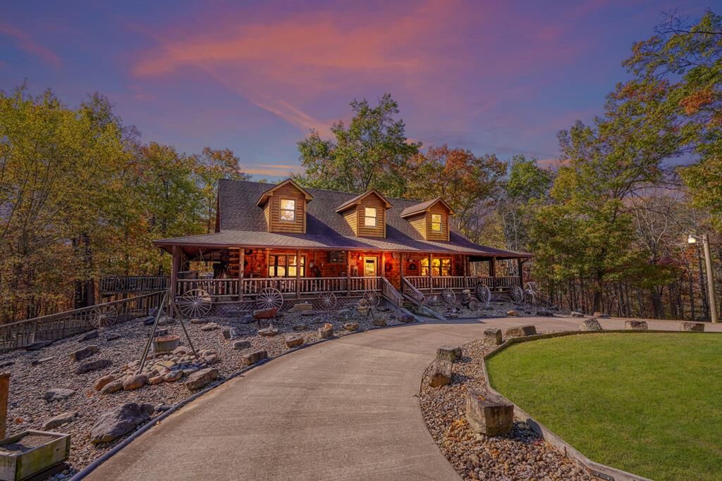 Property Photo: 3247 Perry Ridge Rd OH 45764