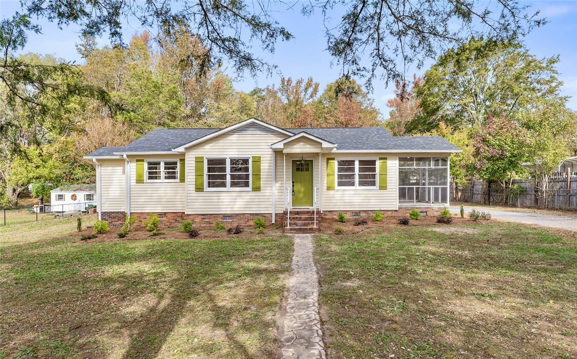 Property Photo: 10 Park Avenue SC 29654