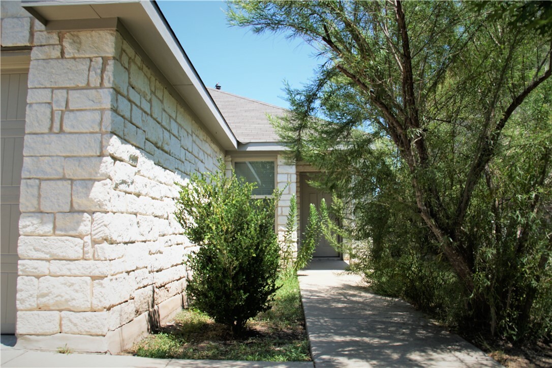 Property Photo:  3509 Breckenridge Drive  TX 78744 