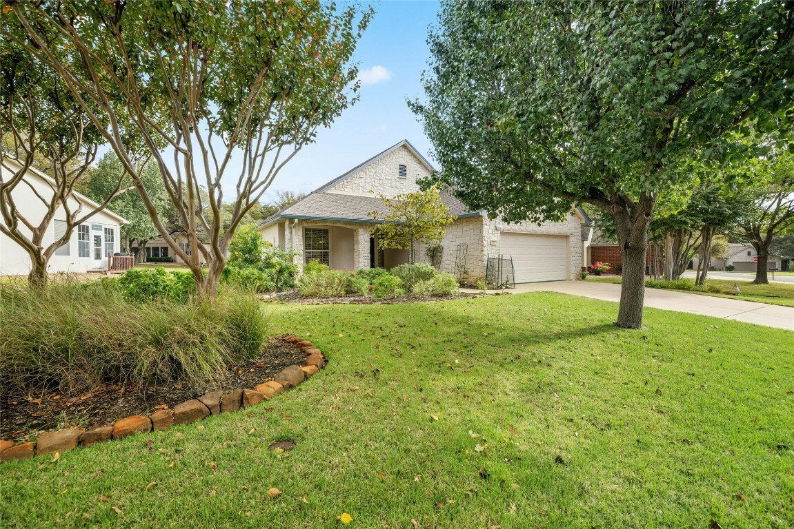 Property Photo:  104 Sunflower Street  TX 78633 