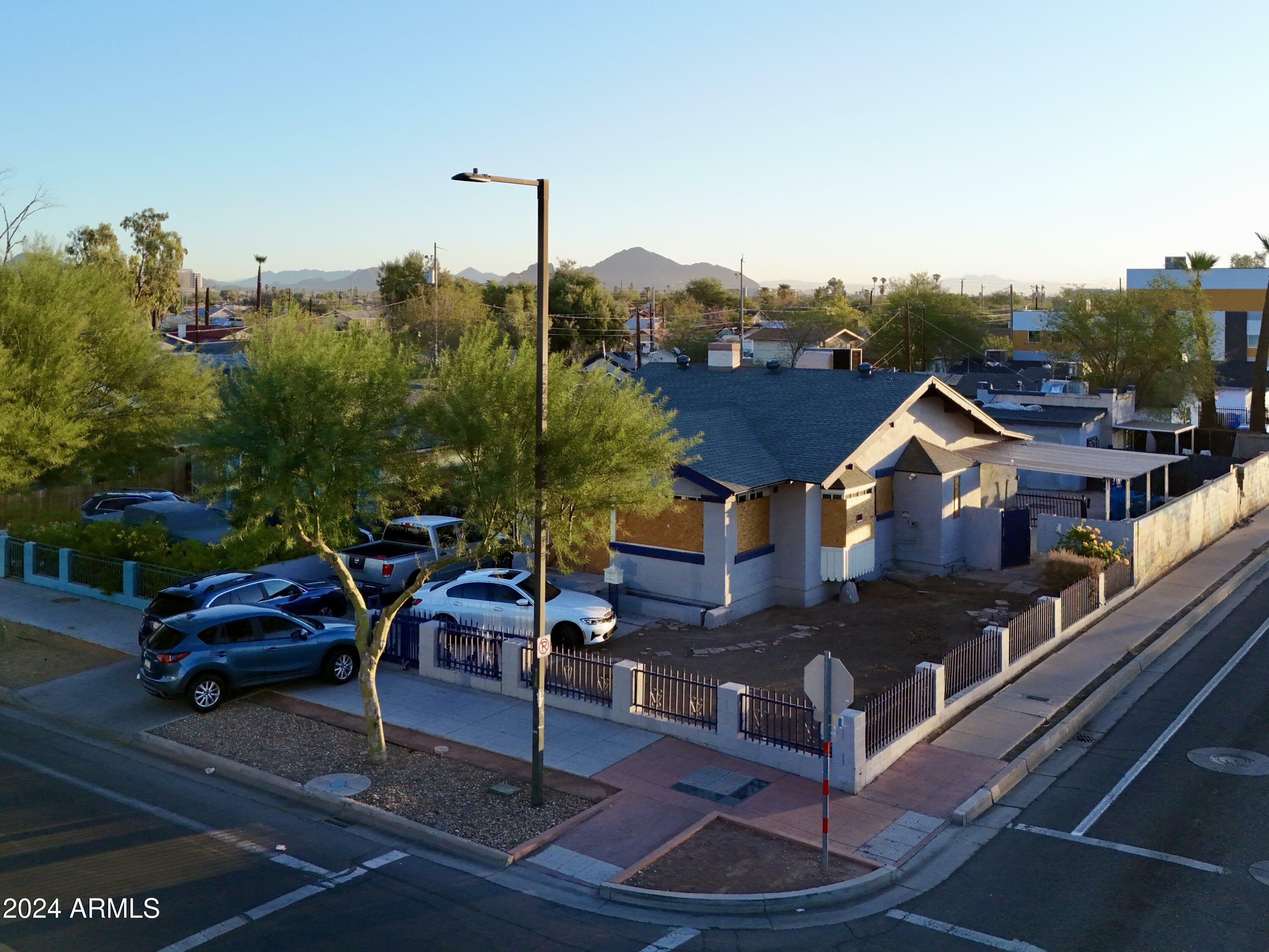 Property Photo:  1001 N 11th Street  AZ 85006 