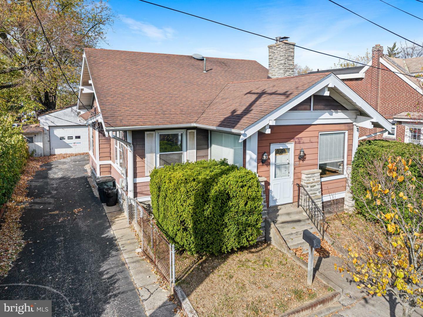 Property Photo:  622 Summit Avenue  PA 19128 