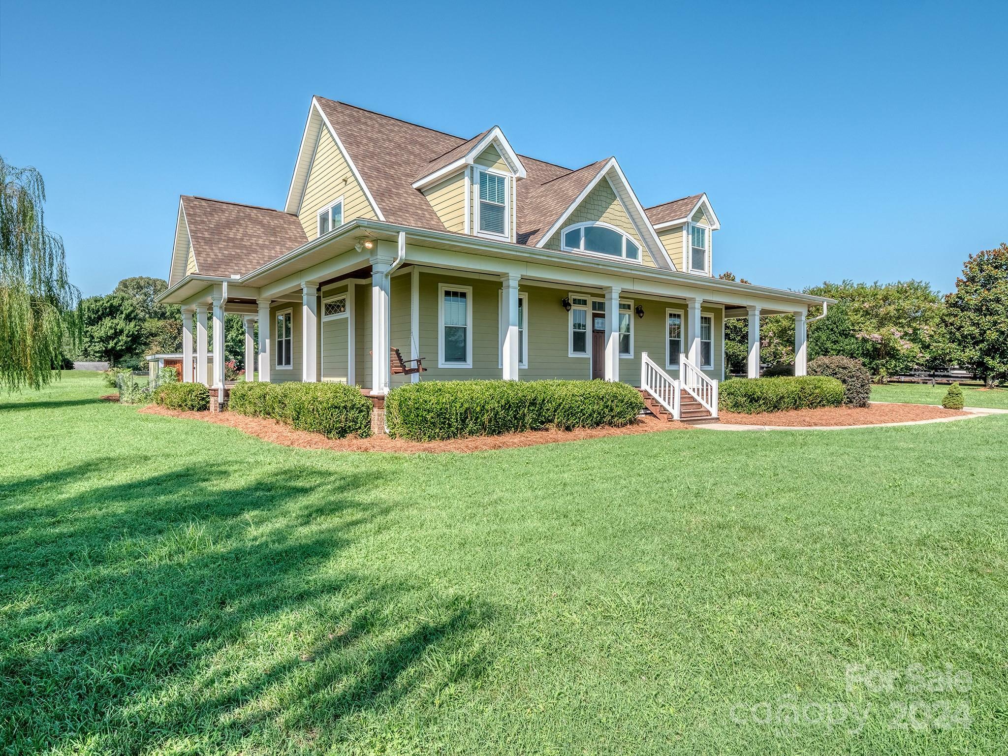 Property Photo:  864 Stallion Spirit Trail  SC 29710 