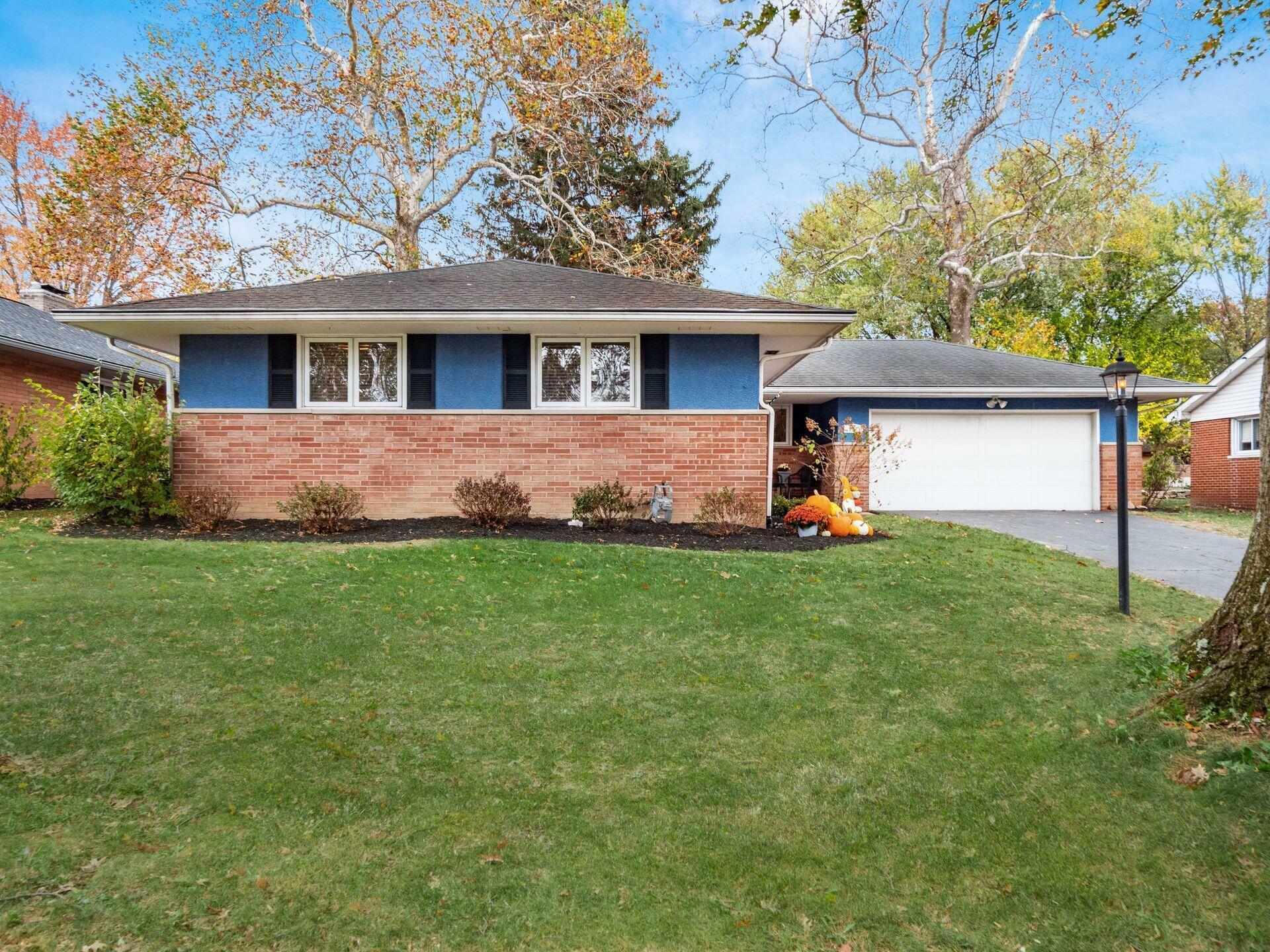 152 Serran Drive  Columbus OH 43230 photo