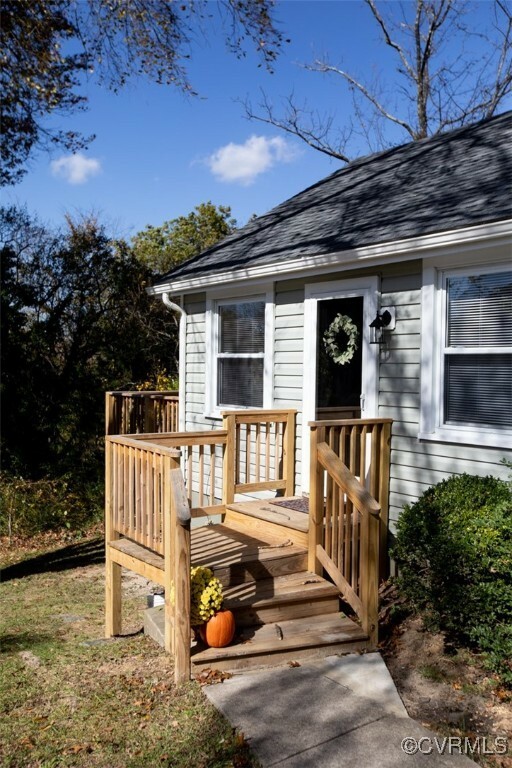 Property Photo:  121 S Bridge Street  VA 23901 