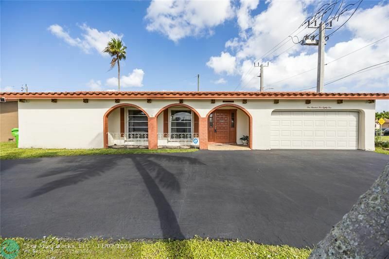 Property Photo:  10581 NW 27th Ct  FL 33322 