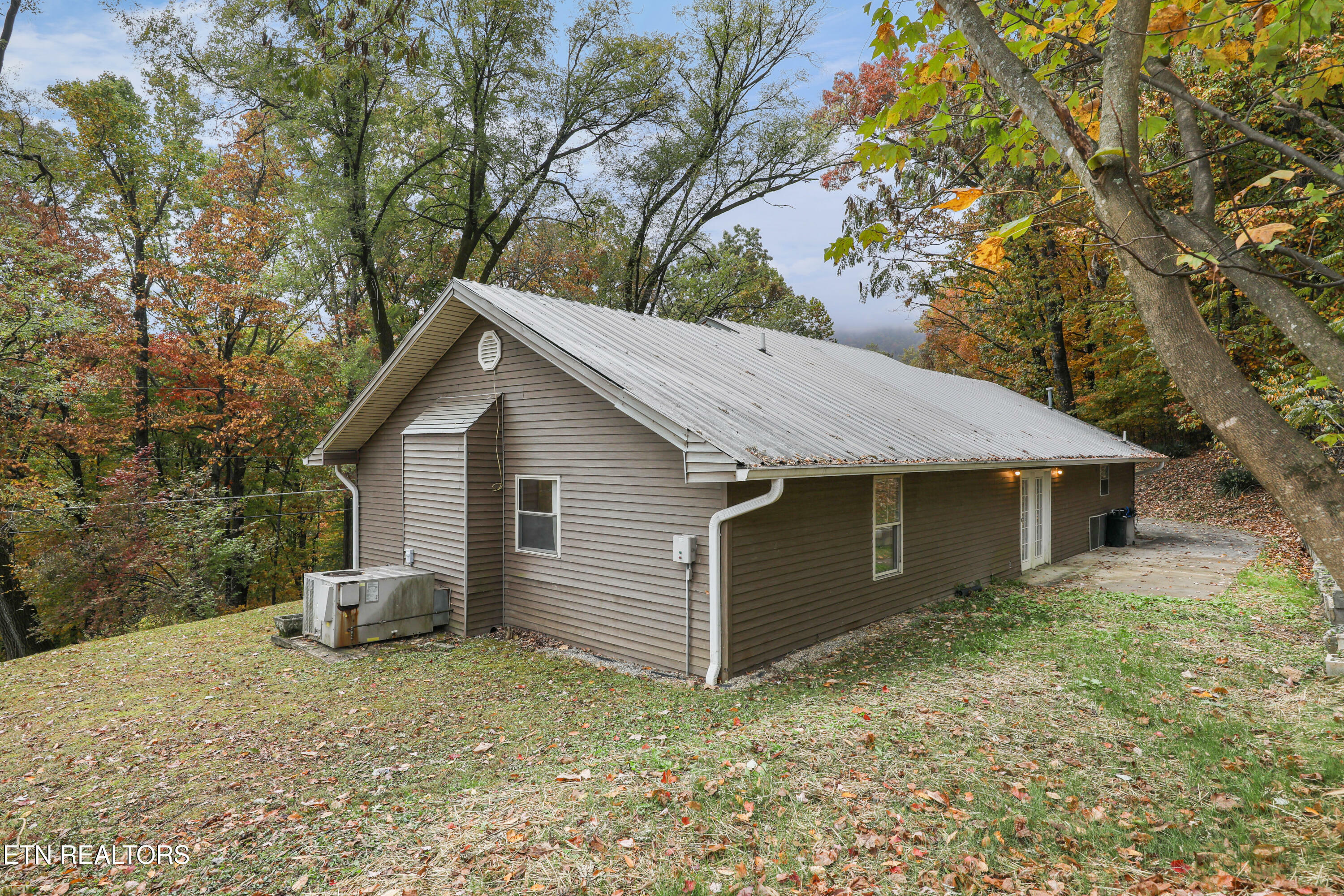 Property Photo:  942 Mountain Rd  TN 37714 