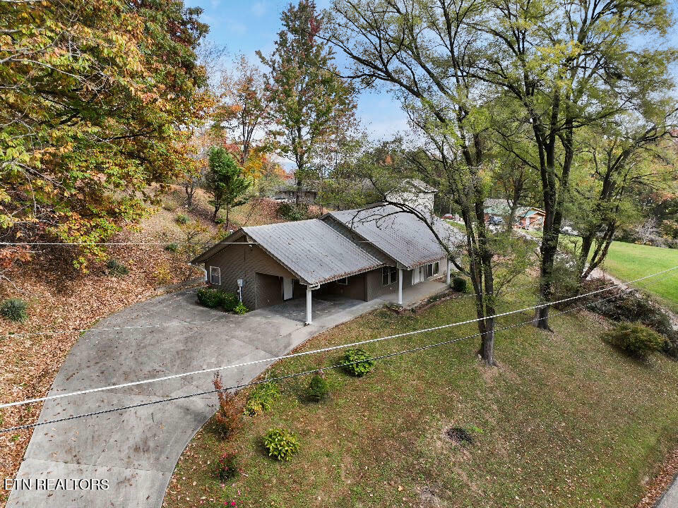 Property Photo:  942 Mountain Rd  TN 37714 