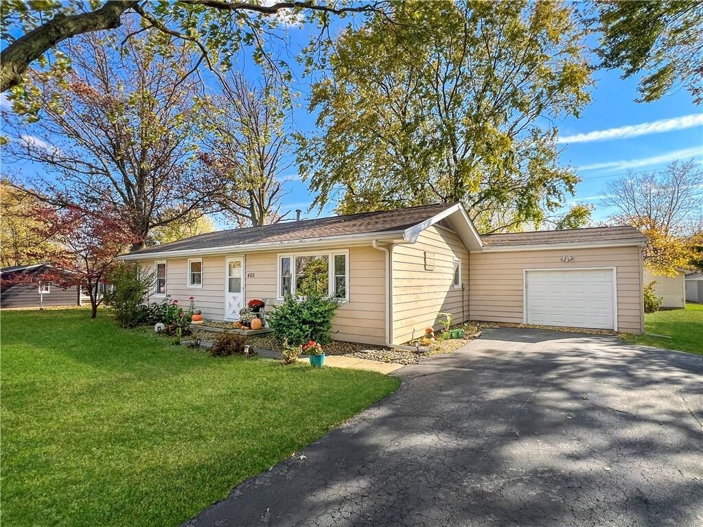 Property Photo:  405 Juniper Drive  IL 61913 