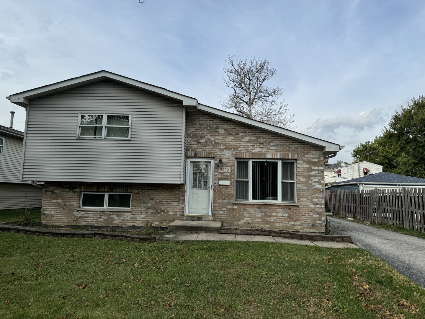 Property Photo:  2922 La Porte Avenue  IL 60164 