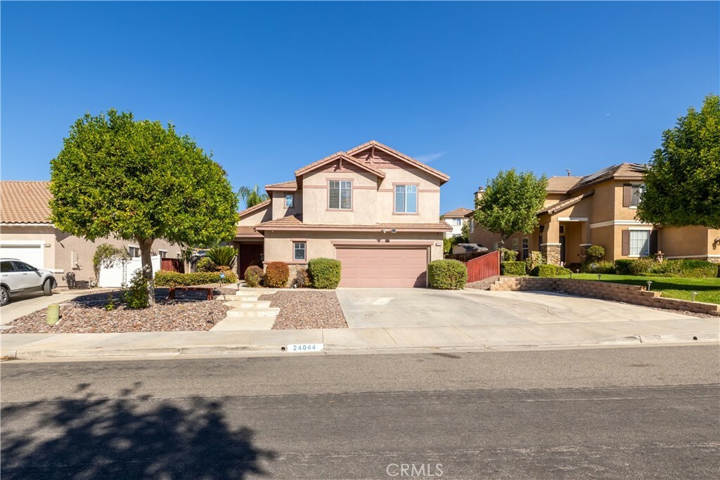 Property Photo:  24044 Plata Court  CA 92595 