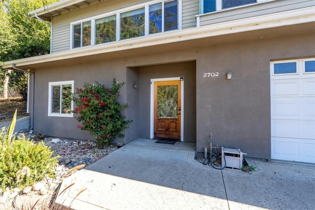 Property Photo:  2702 Koa Avenue  CA 93442 