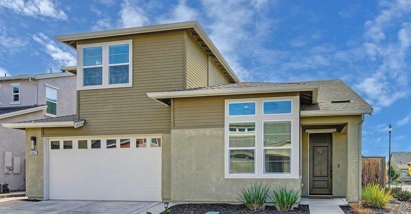 Property Photo:  2081 Smokehouse Way  CA 95747 