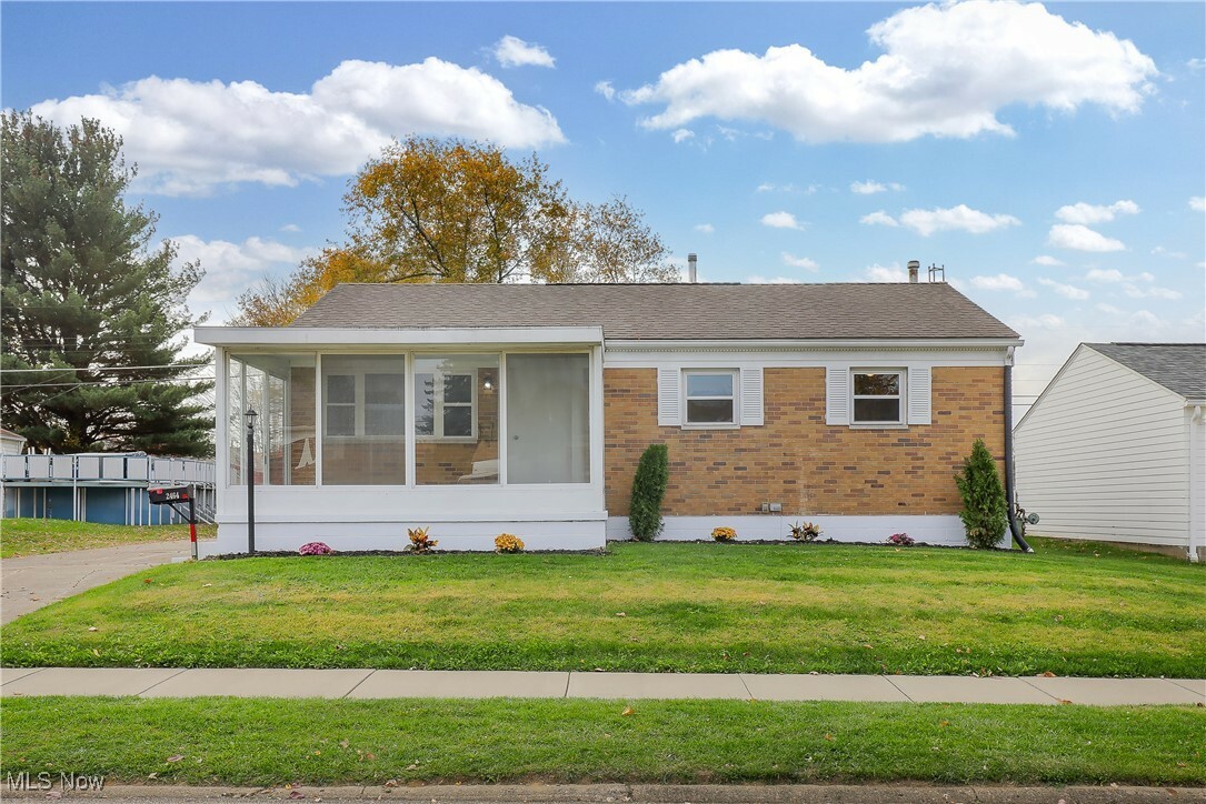 Property Photo:  2464 Cathy Drive NE  OH 44705 