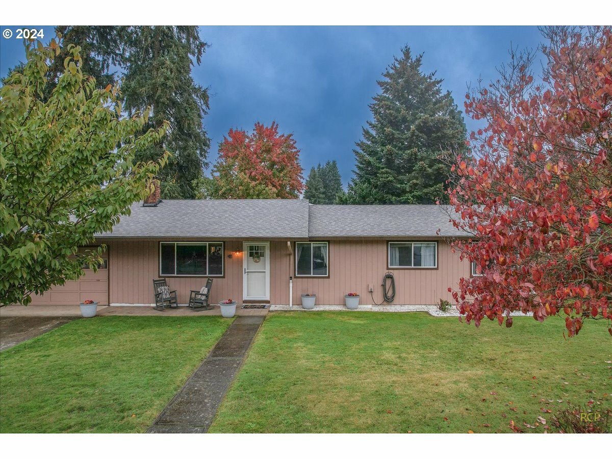 Property Photo:  411 NW 53rd St  WA 98663 