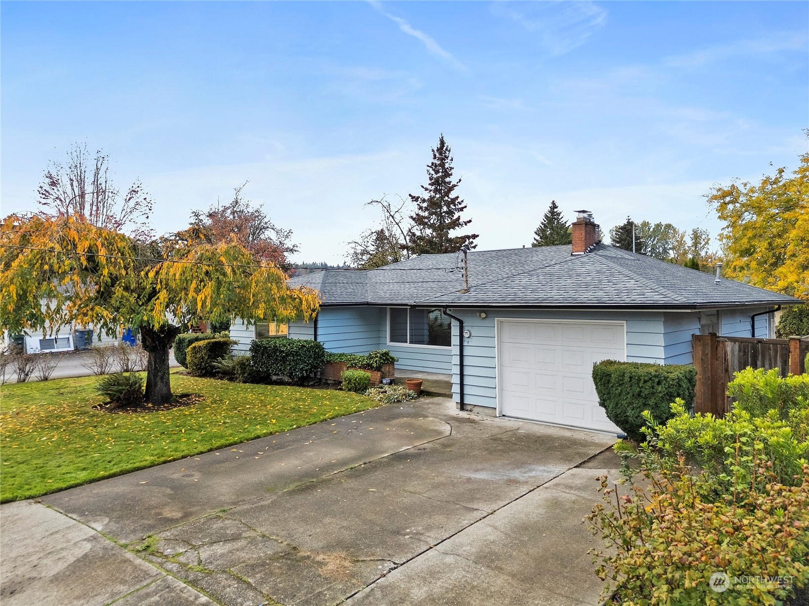 Property Photo:  114 18th Street NW  WA 98371 