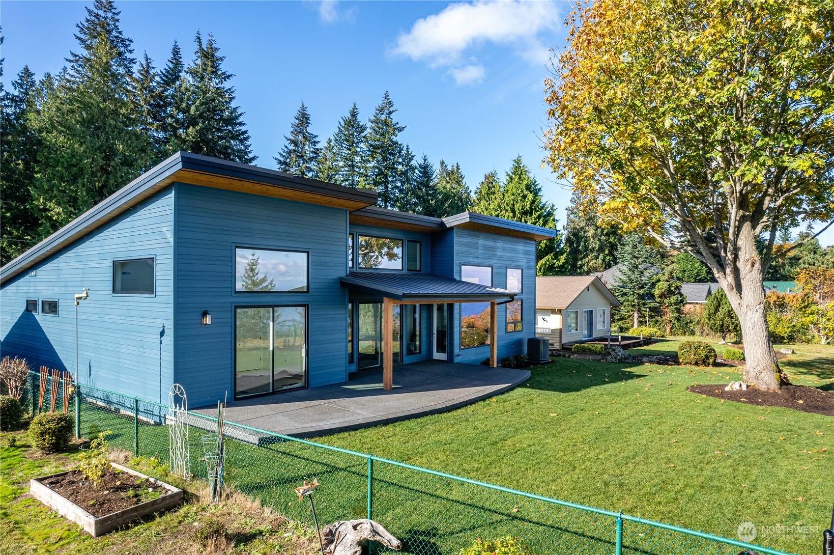 Property Photo:  2967  Janet Avenue  WA 98282 