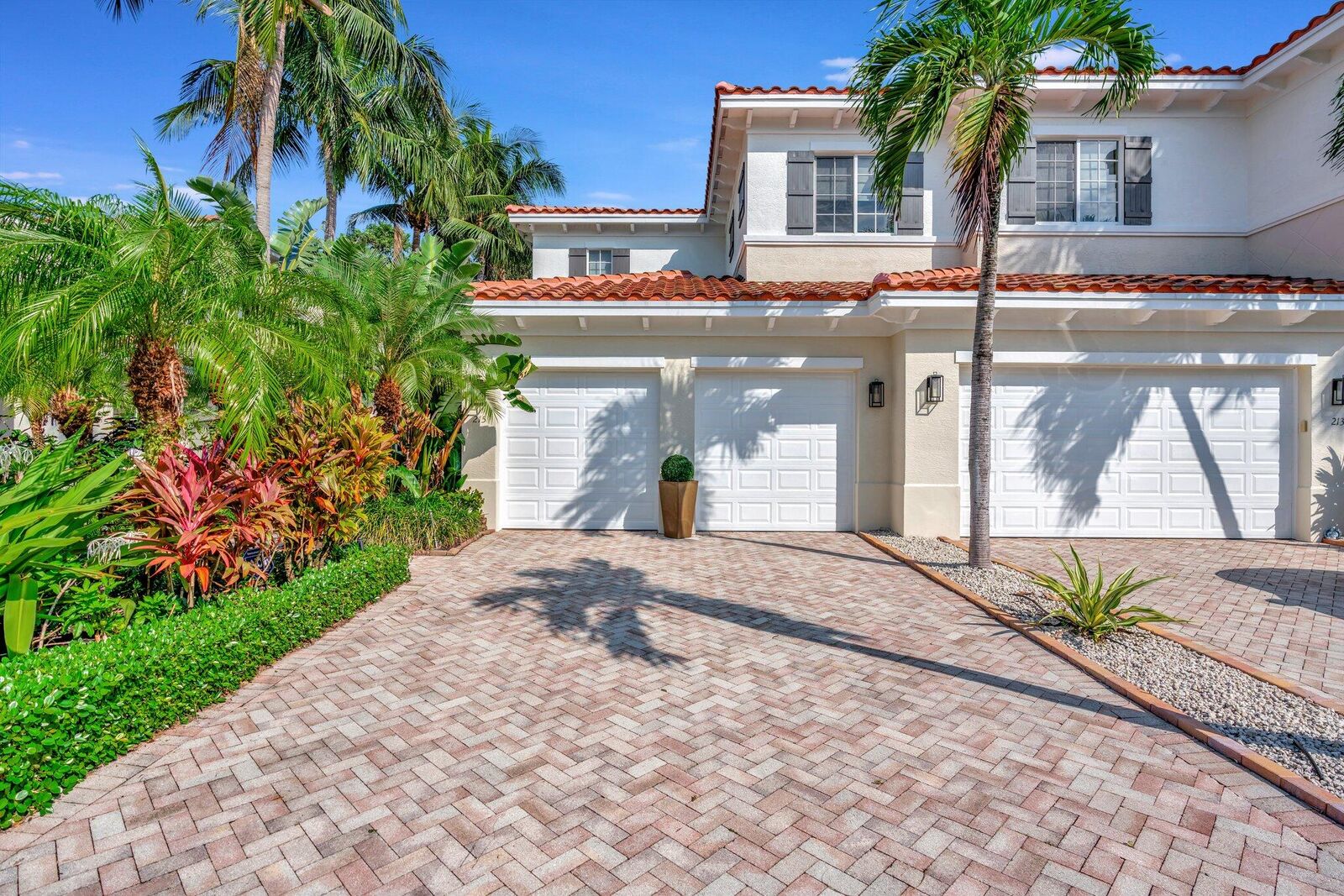 Property Photo: 215 Maison Court FL 33410