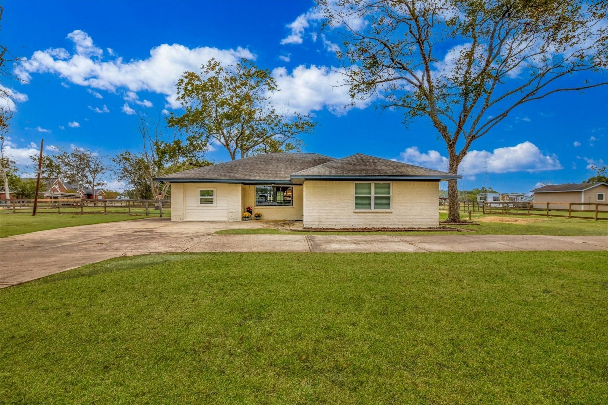 13708 Bohemian Hall Rd.  Crosby TX 77532 photo