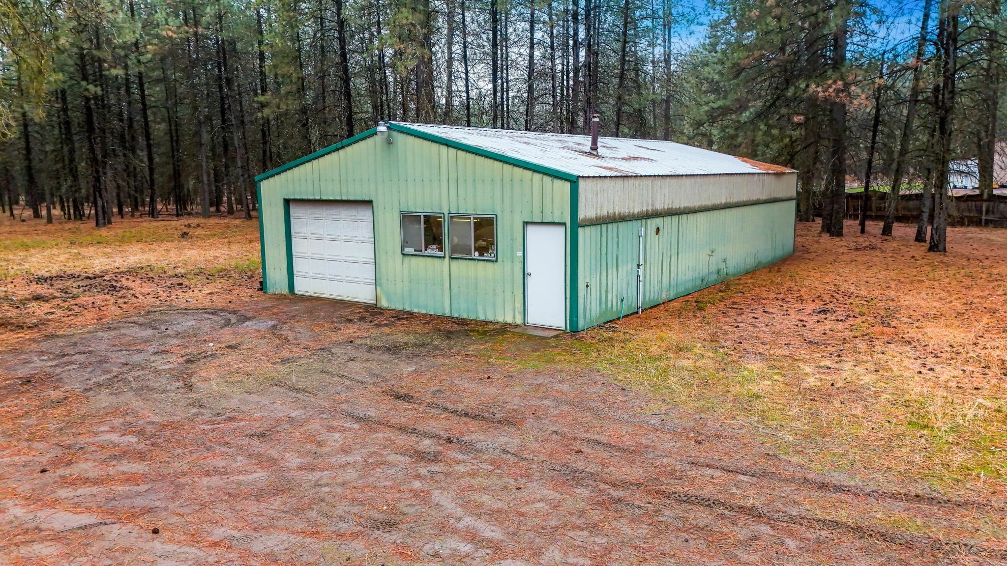 Property Photo:  4924 E Woolard Rd  WA 99005 