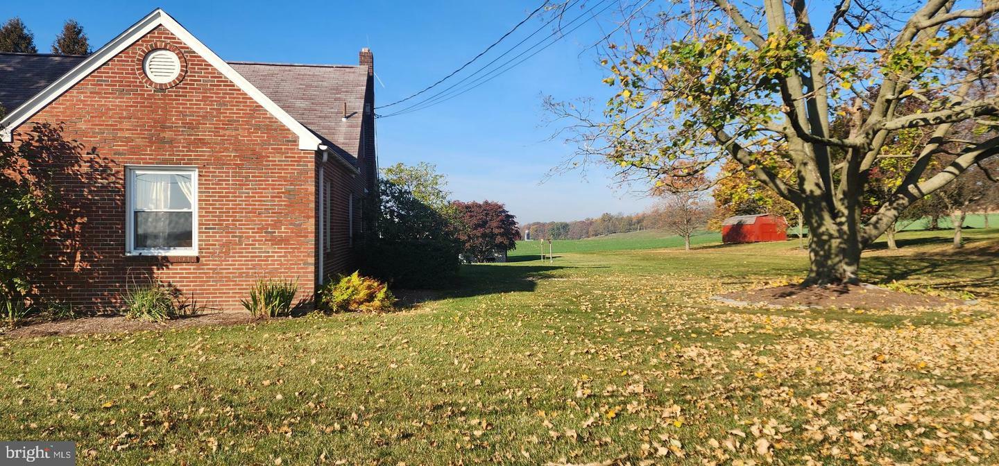 Property Photo:  306 Central Manor Road  PA 17554 