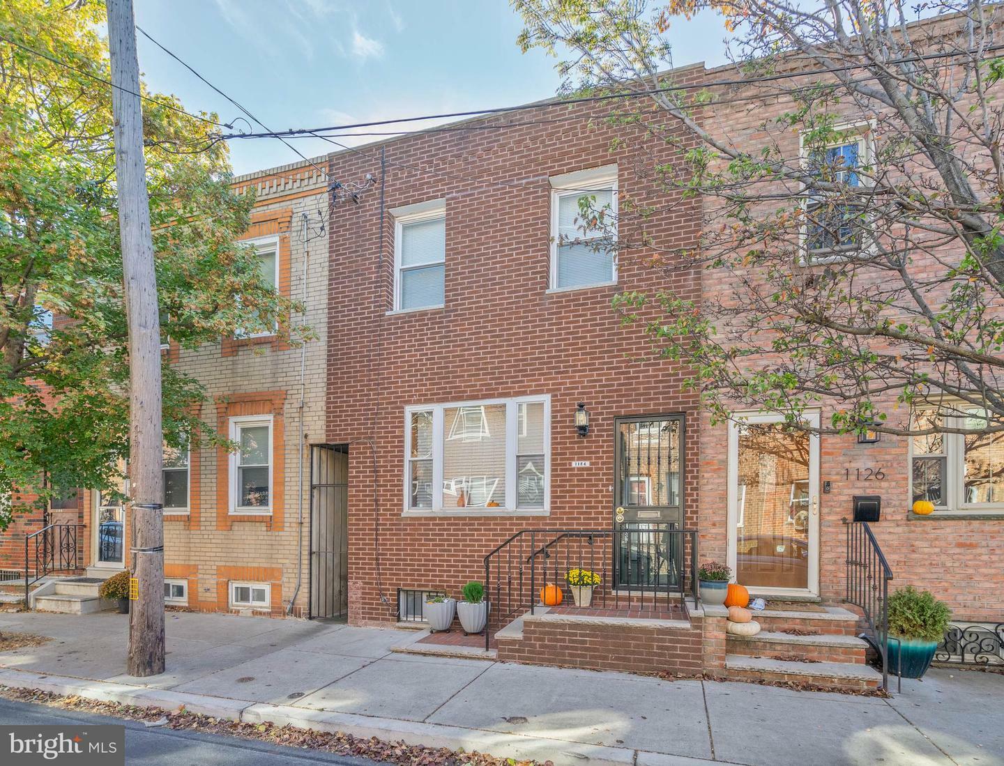 Property Photo:  1124 Watkins Street  PA 19148 