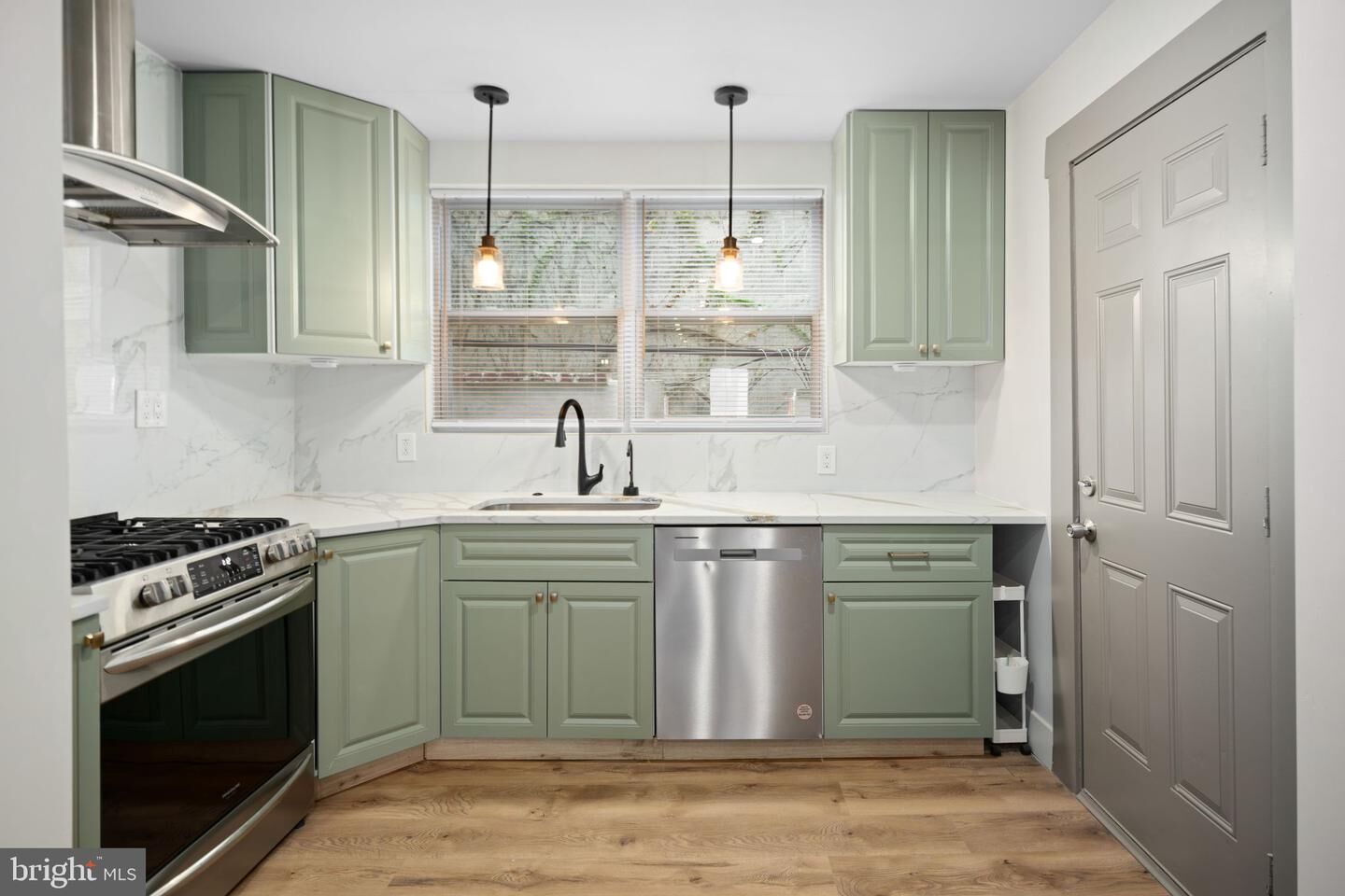 Property Photo:  1720 S Taylor Street  PA 19145 