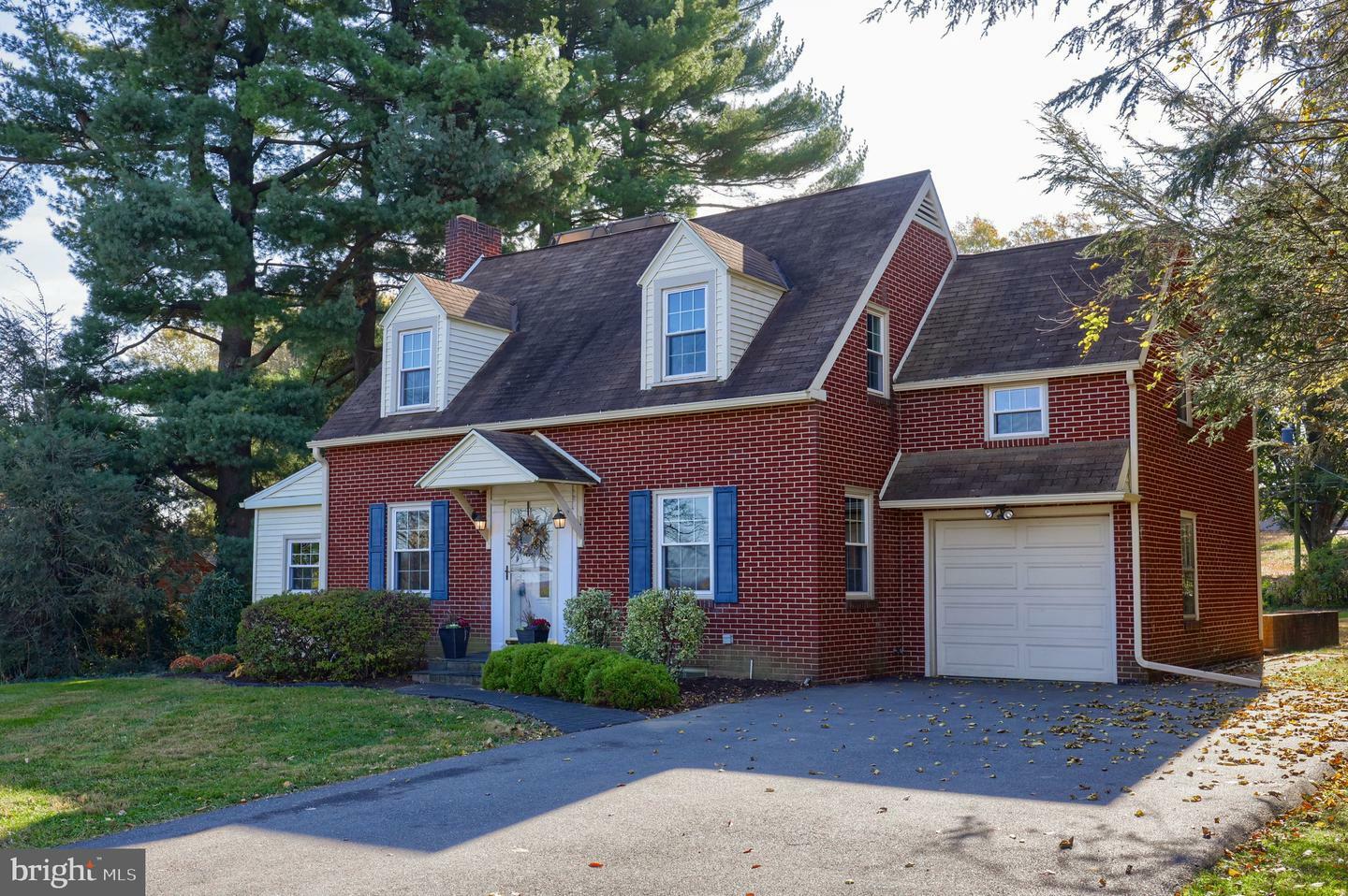 Property Photo:  90 Northview Drive  PA 17601 